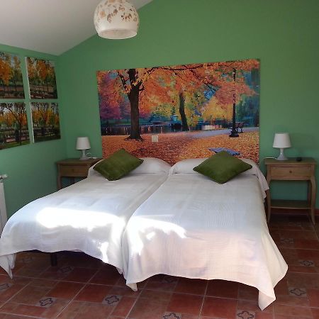 Hotel Rural La Casa Del Tio Telesforo Trescasas Kültér fotó