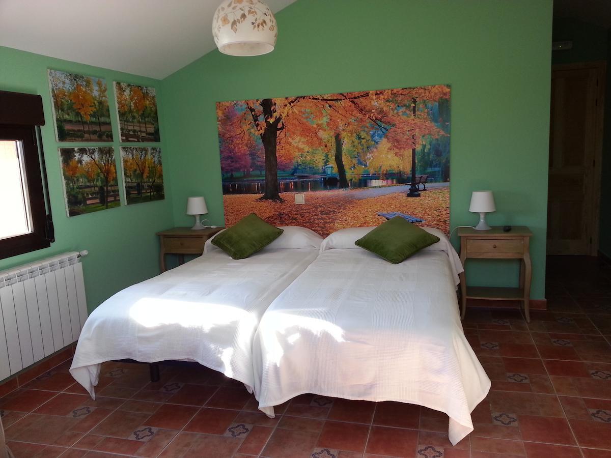 Hotel Rural La Casa Del Tio Telesforo Trescasas Kültér fotó